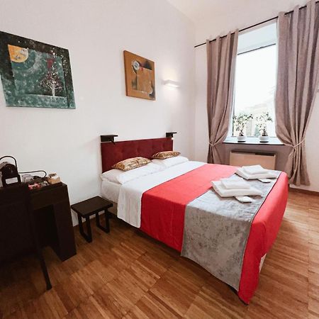 Guest House Della Valle Roma ภายนอก รูปภาพ