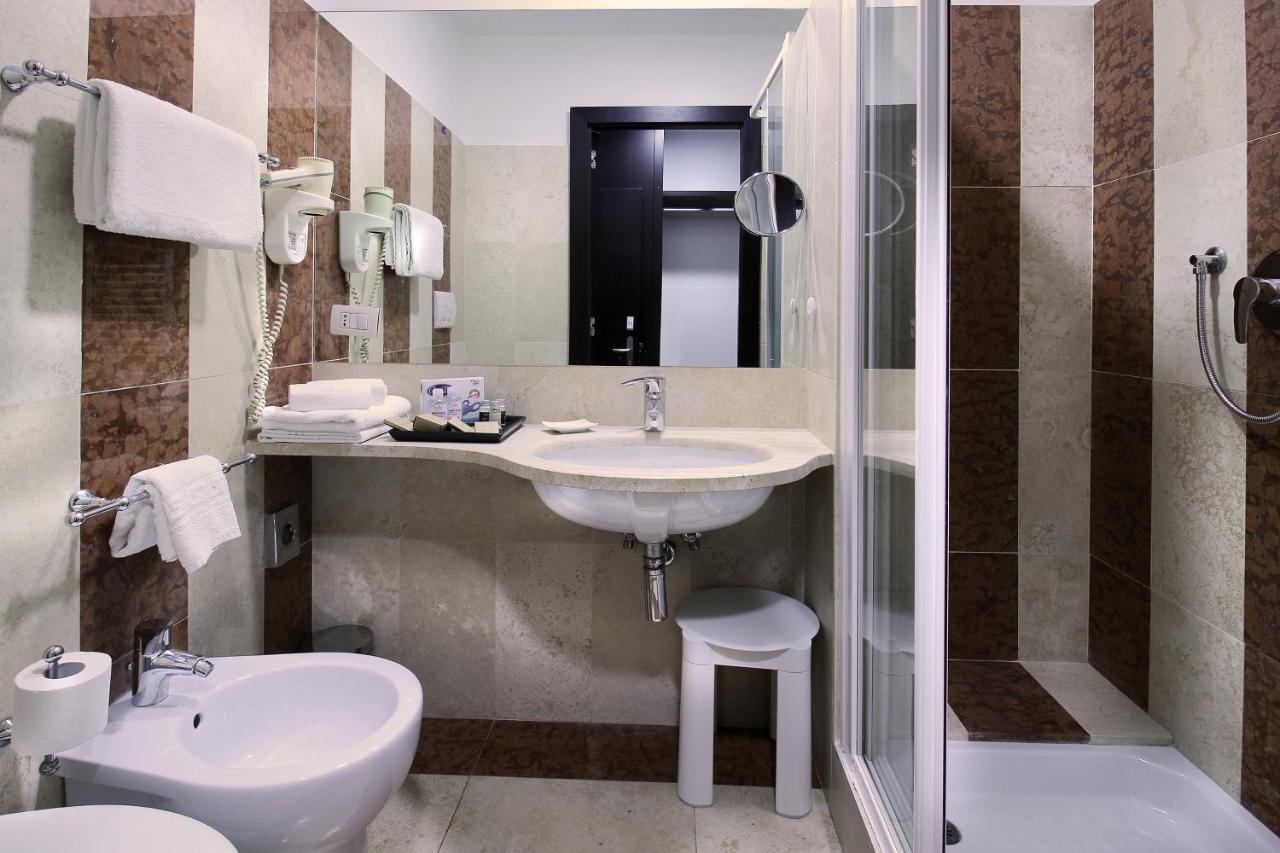 Guest House Della Valle Roma ภายนอก รูปภาพ