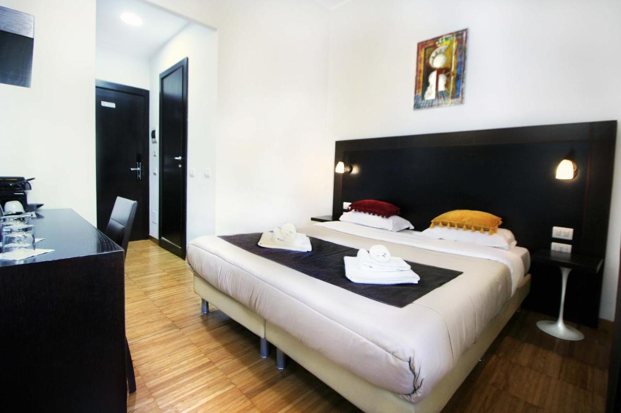Guest House Della Valle Roma ภายนอก รูปภาพ