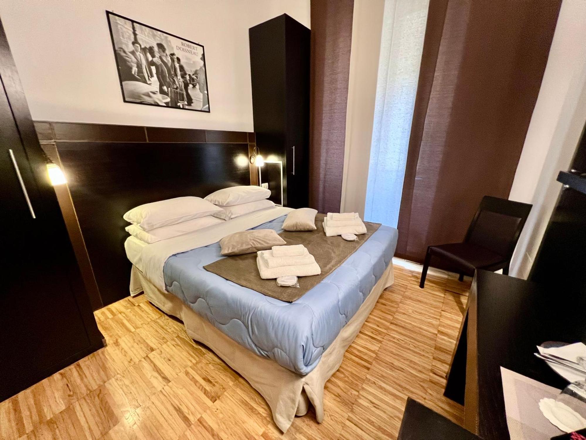 Guest House Della Valle Roma ภายนอก รูปภาพ
